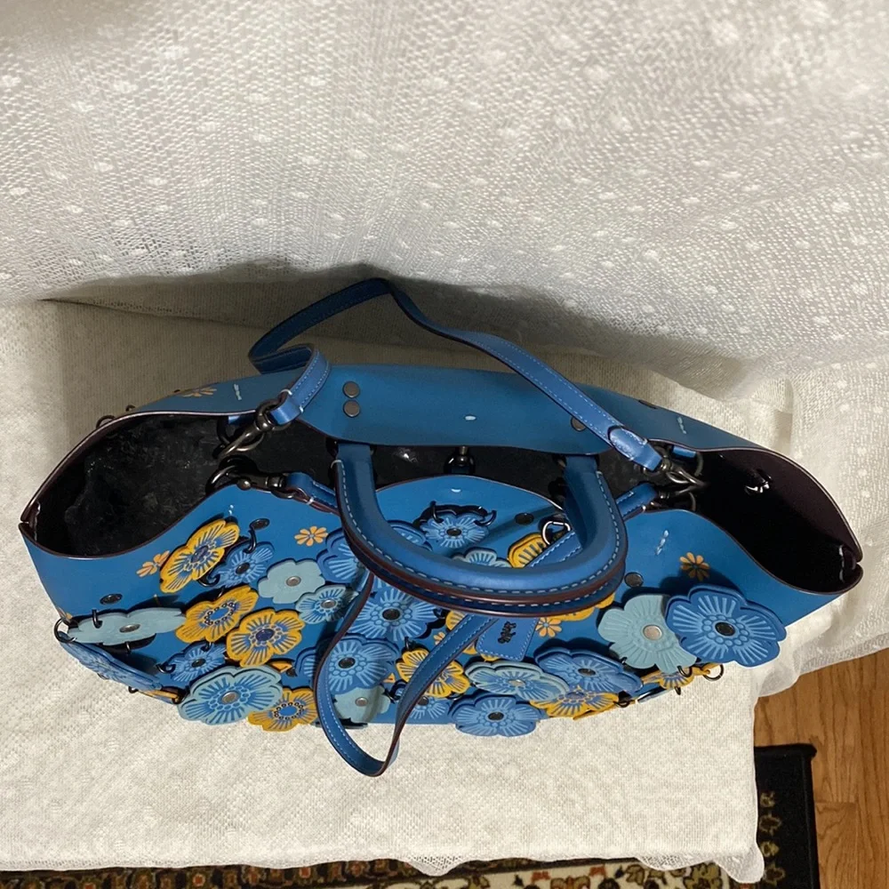 *SOLD*Coach Rogue Leather Tote With Linked Tea Rose In In River/black Copper - Picture 14 of 17